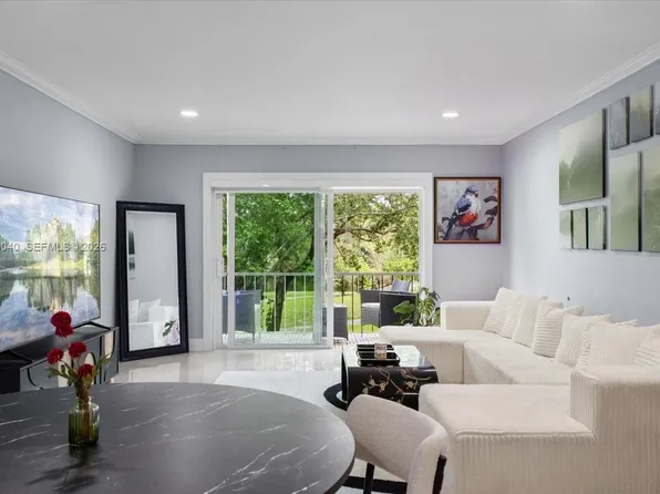 6001 N Falls Circle Dr APT 310, Lauderhill, FL 33319