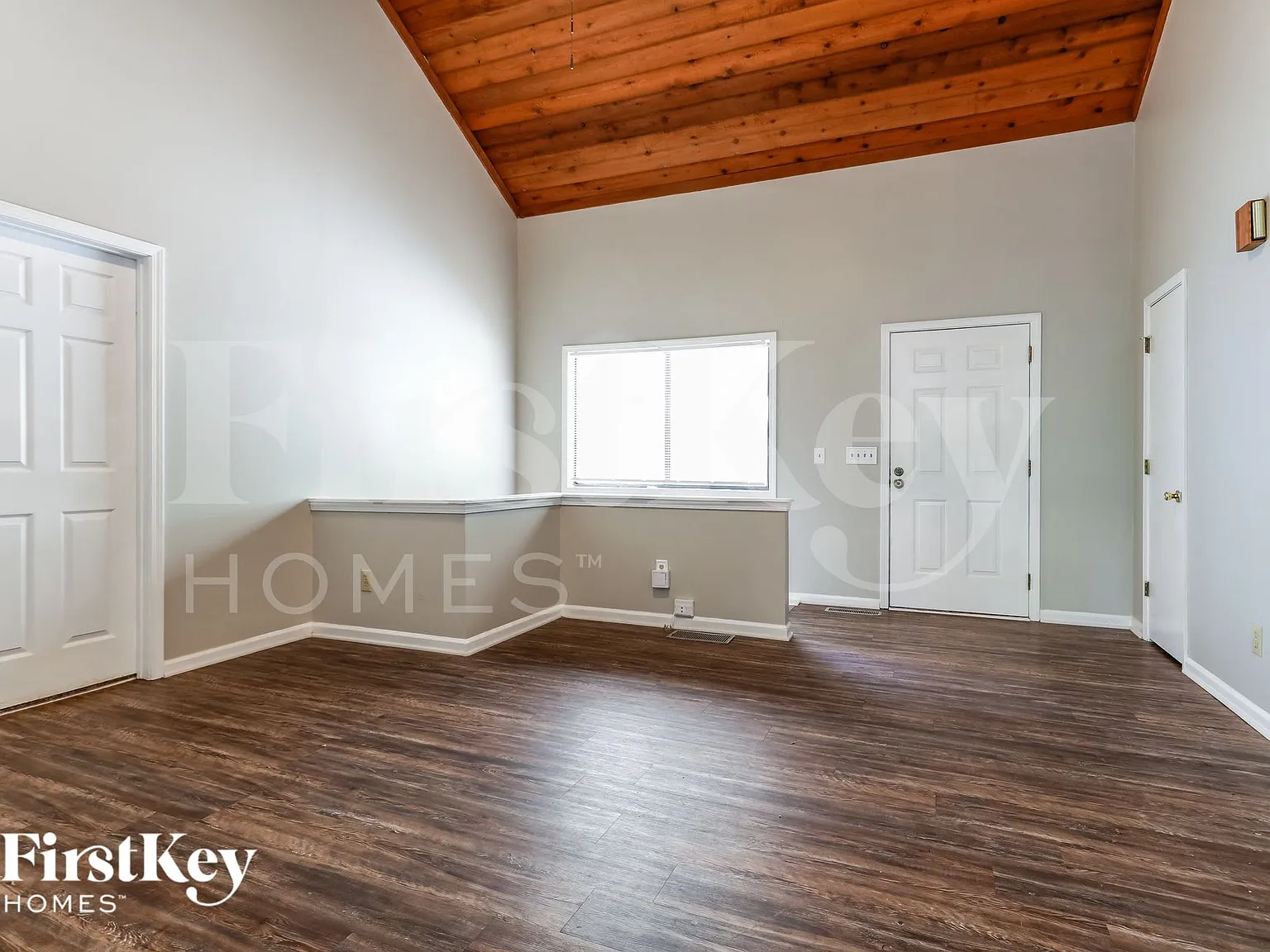 4 bed, 3.0 bath, 2744 sqft, $2,970 — Photo 2