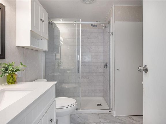 4th image of 1050 Bowlby Rd #39