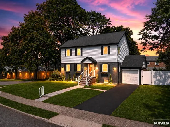 2-07 37th St, Fair Lawn, NJ 07410
