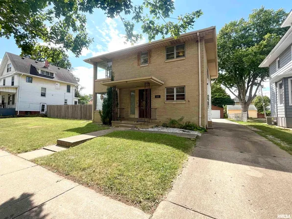 1213 N University St, Peoria, IL 61606
