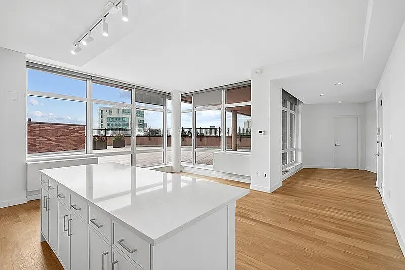 3260 Henry Hudson Pkwy #8K
