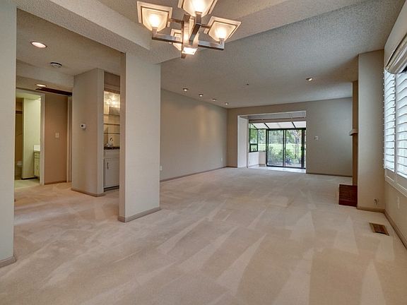 5th image of 8417 Onyx Dr SW