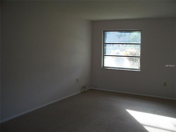4th image of 1845 Glenville Dr