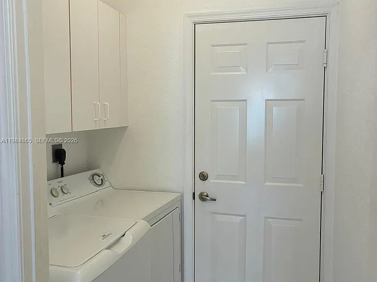18860 SW 25th Ct — Photo 38