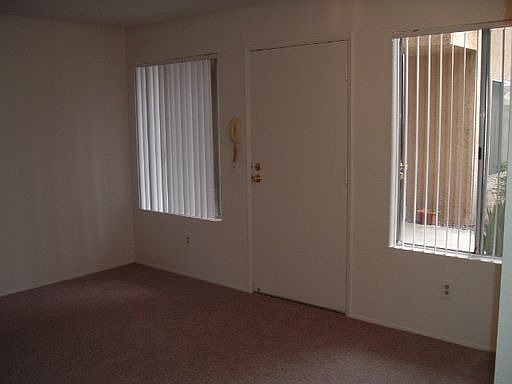 5th image of 4024 32nd St APT 18