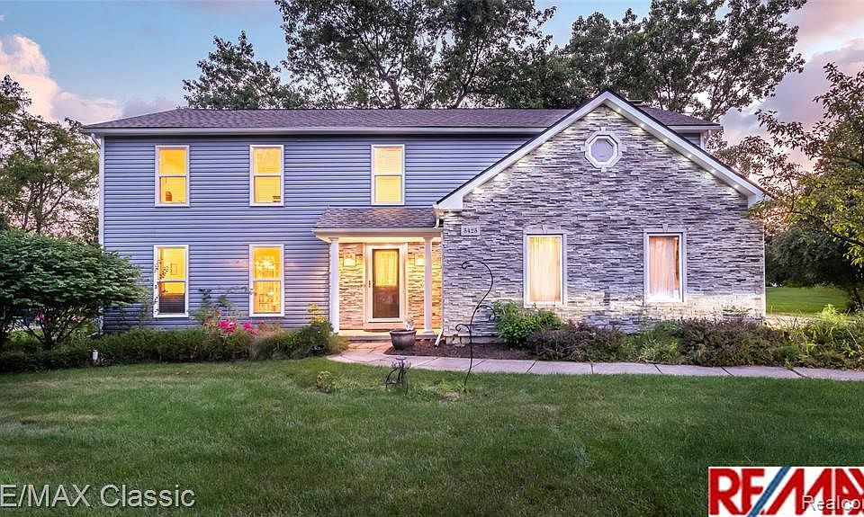1st image of 5425 Langlewood Dr