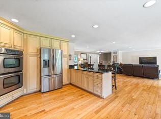 28809 Greenberry Dr, Gaithersburg, MD 20882