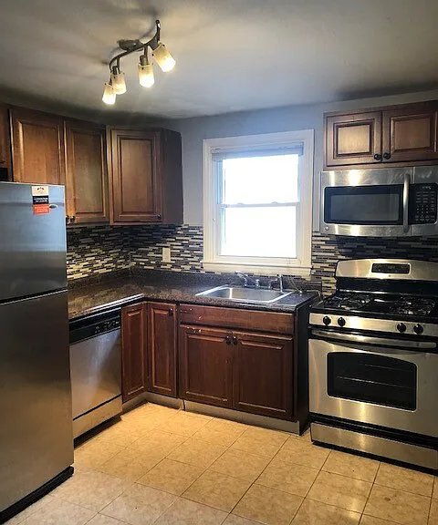 307 Columbus Ave — Photo 21