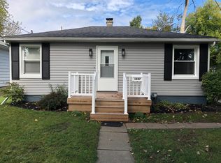 1007 Mercer St, Essexville, MI