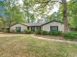 203 Summit Dr, Conroe, TX 77303