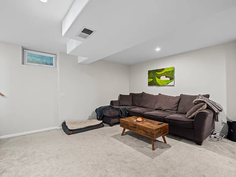 3240 Oneida St — Photo 10