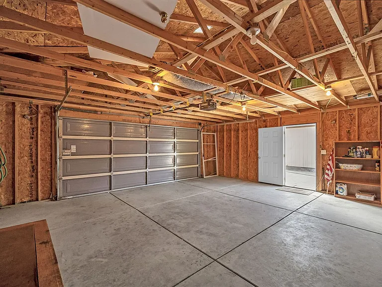 2189 E 6675 S — Photo 23