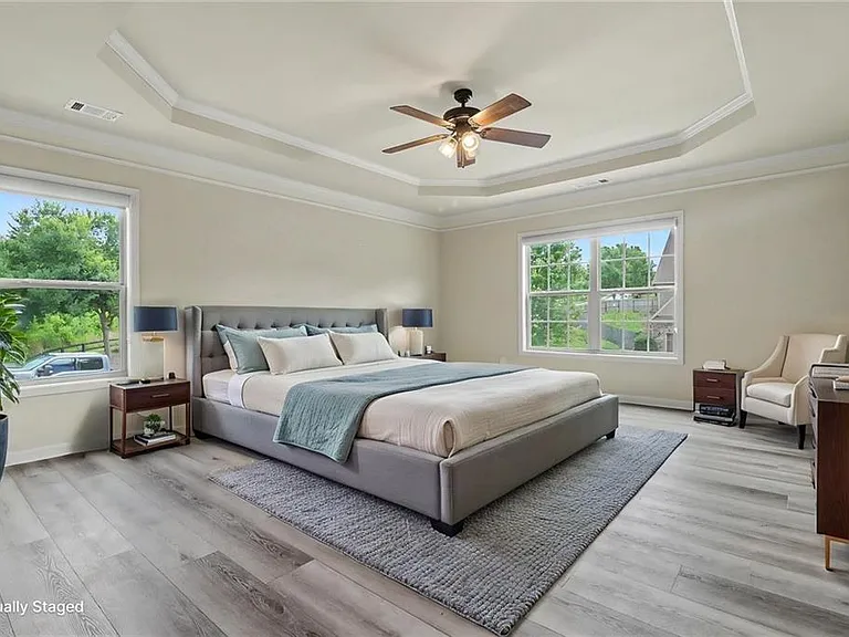 550 Nichols View Way — Photo 37