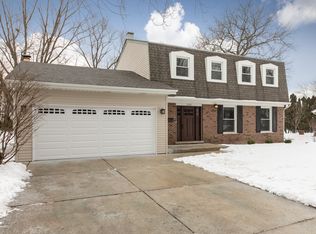 1260 Downing Ct, Wheaton, IL 60189