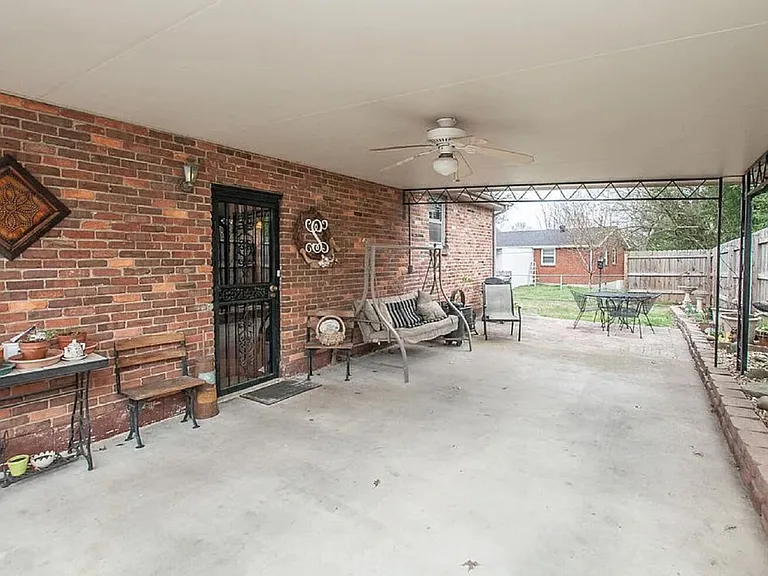 3936 Plantation Dr — Photo 29