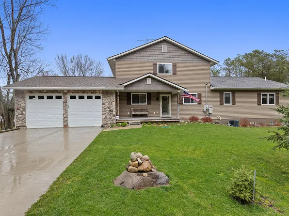 8391 Enid Dr, Evart, MI 49631