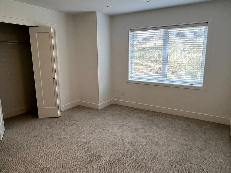 255 Caspian Dr — Photo 9
