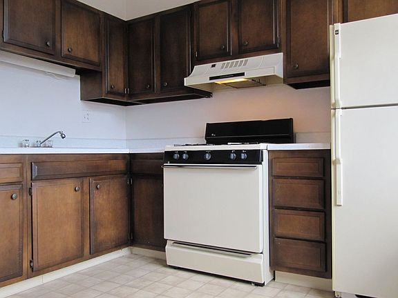 2nd image of 1817 Chislett St APT 6