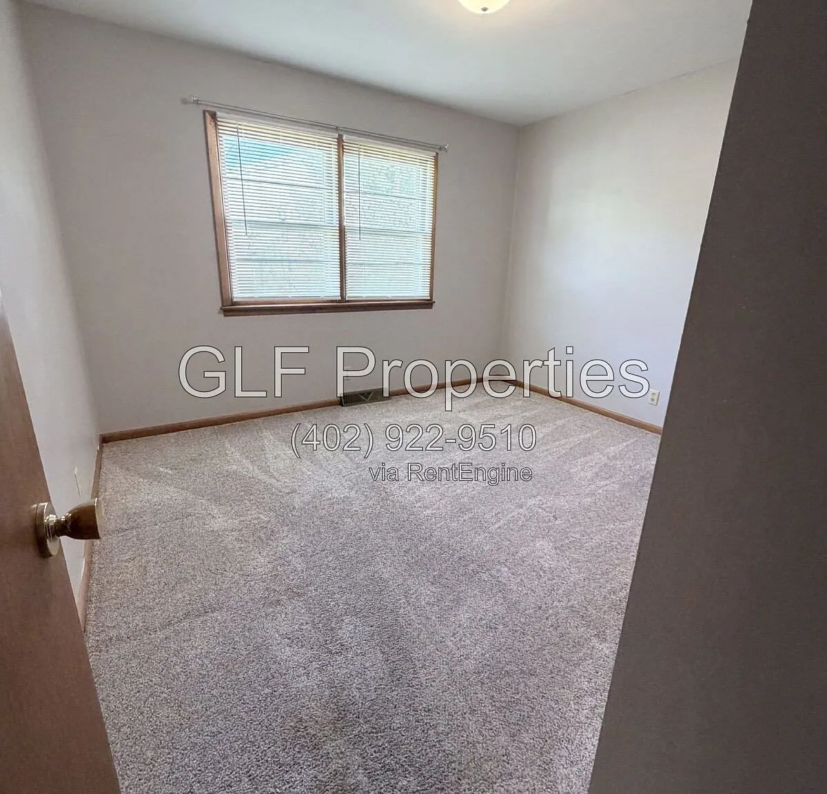 2 bed, 1.0 bath, $950 — Photo 3