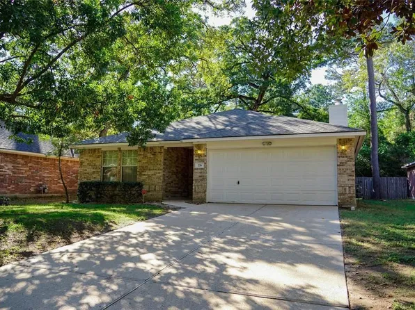 226 W Misty Dawn Dr, Conroe, TX 77385