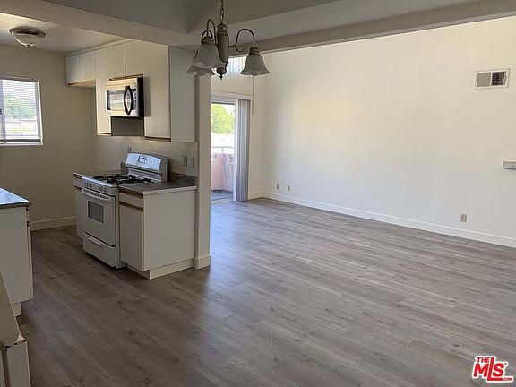 2nd image of 3122 S Canfield Ave APT 205
