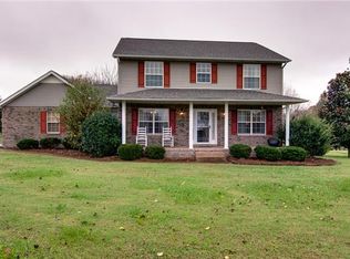 45 Oak Valley Dr, Spring Hill, TN 37174