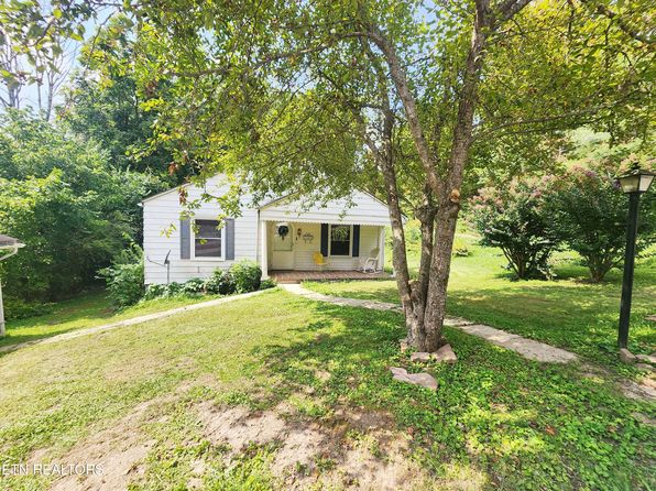 209 Greenwood Ave, Pennington Gap, VA 24277