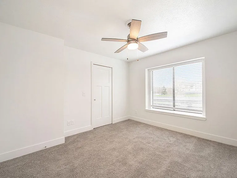 Green Ridge Apartments — Photo 60
