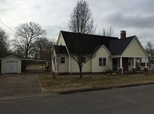 104 Johnson Ave, Lexington, TN 38351