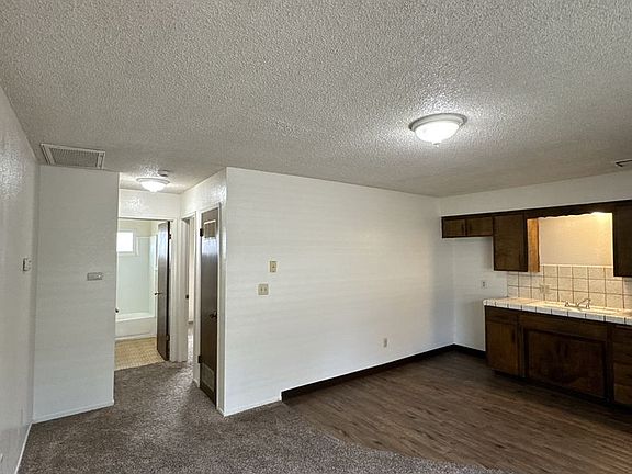 4th image of 354 N L St #11
