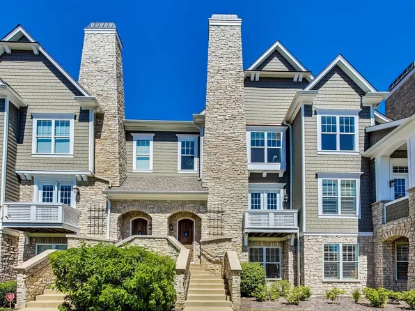 86 W Kennedy Ln, Hinsdale, IL 60521