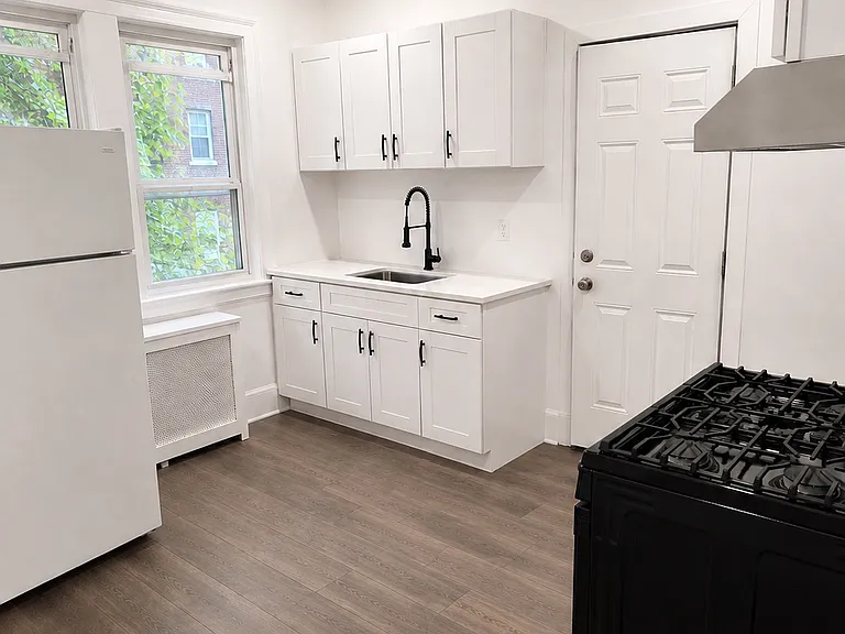 135 Liberty St #2 — Photo 1
