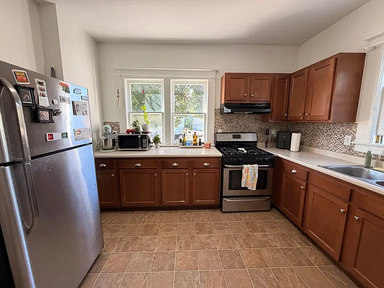 425 Fuller Ave SE — Photo 45