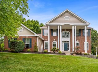 1039 Keystone Trail Dr, Chesterfield, MO 63005