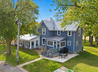 1065 230th St, Waverly, IA 50677