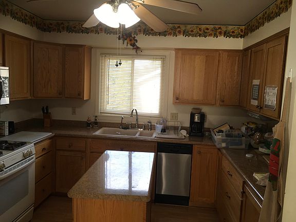 3rd image of 227 E Bingham St
