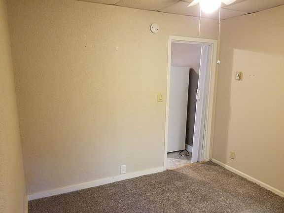 4th image of 19 E Oxford St #1