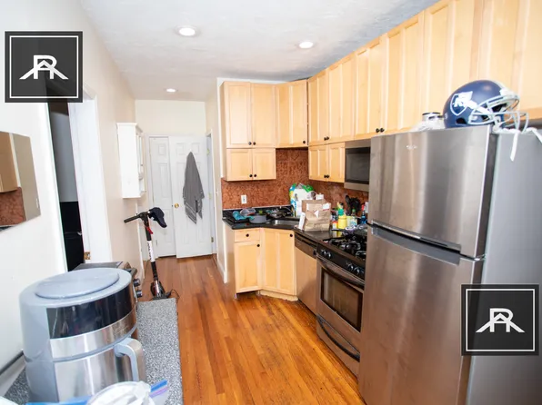 69 Thatcher St, Brookline, MA