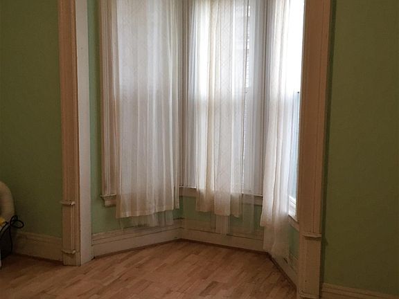 5th image of 711 Mellwood Ave