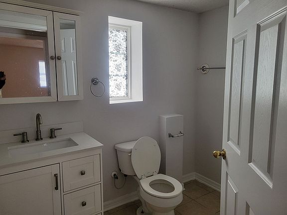 5th image of 2114 Dellwood Ave #2118
