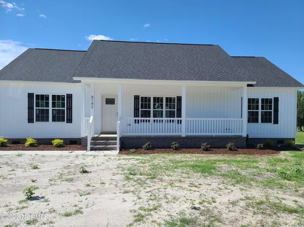 4742 Virginia Dare Drive, Washington, NC 27889