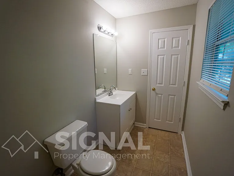 617 Ozark Ct — Photo 14