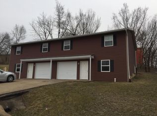 301-303 Douglas Dr, Park Hills, MO 63601