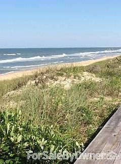 Minutes to MORE THAN 5 LOCAL BEACHES!