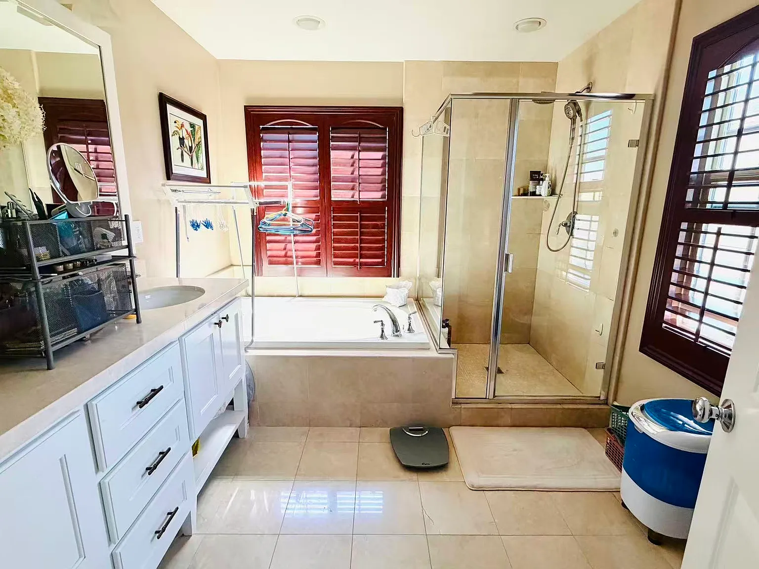3 bed, 2.5 bath, 1600 sqft, $3,800 — Photo 2