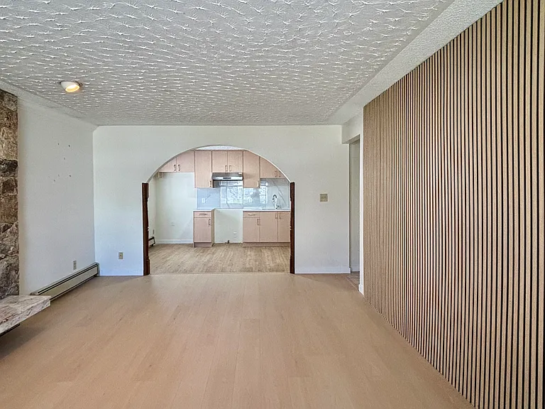 E 63rd Ave — Photo 3