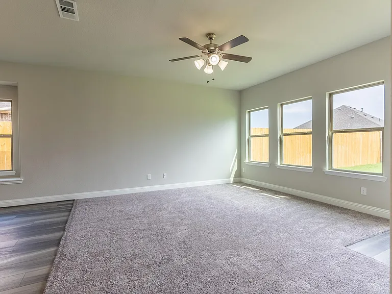 7814 Willow Ct — Photo 11
