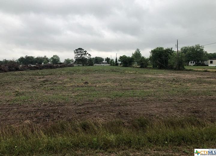 2nd image of 352 Haynes Rd