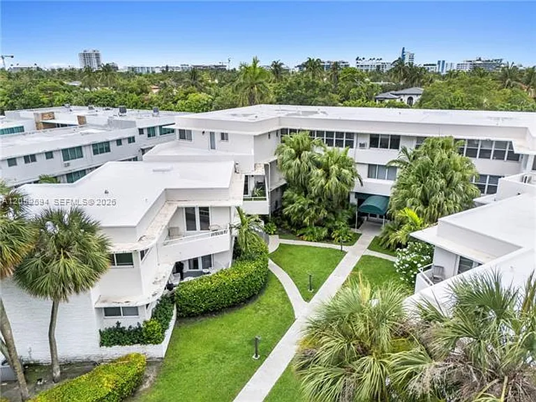10190 Collins Avenue Cu #203 — Photo 3